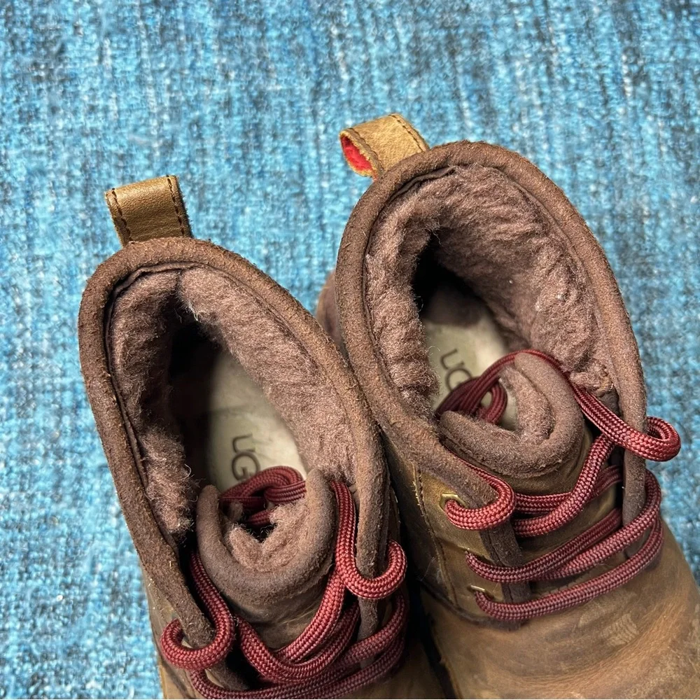 UGG Kids Neumel 11 Waterproof Leather Lace Up Boots in Brown Youth Kids Size 2